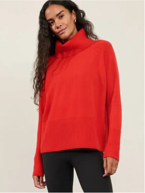 Athleta Alpine Red Cashmere Turtleneck Sweater Size L (19” PTP)